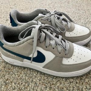 Nike Air Force 1 LV8 (GS)